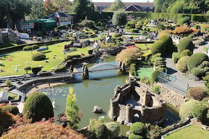 Bekonscot Model Village-Railway